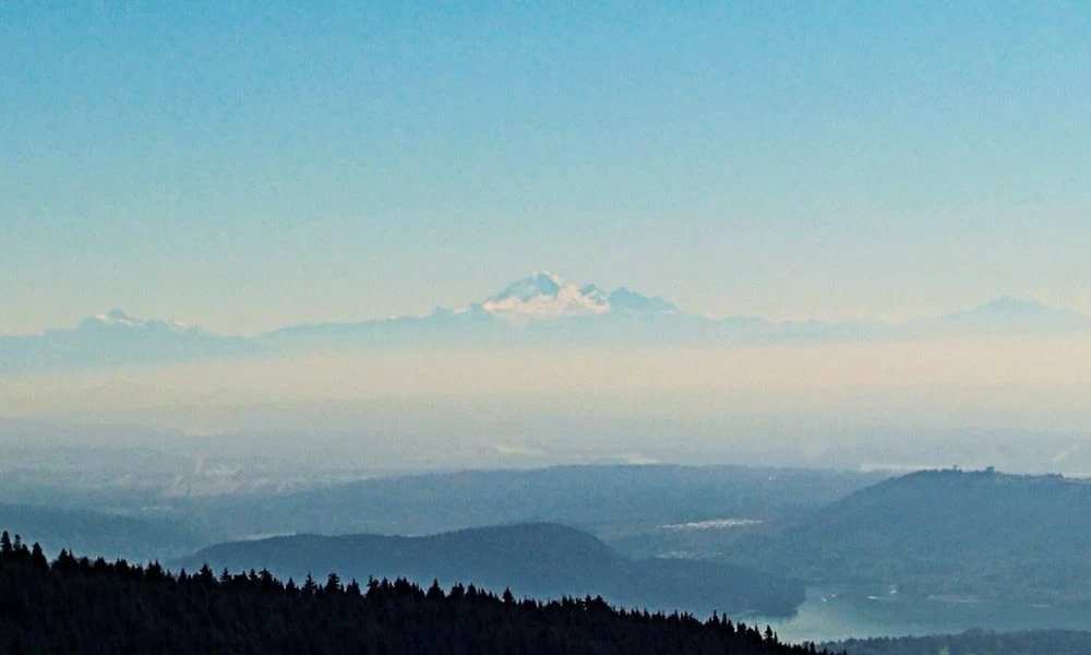 Amazing views of Mount Baker off in the distance