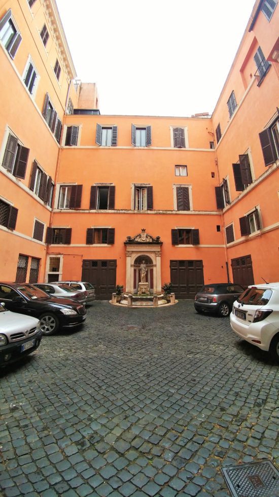 Pretty buildings in Rome
