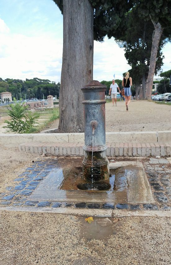 Water fountains in Rome