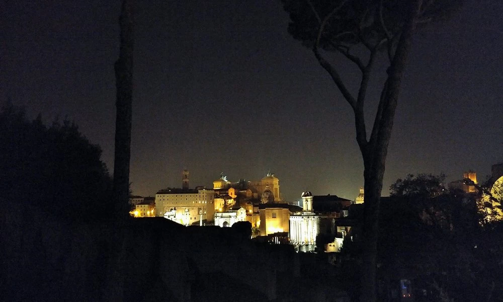 Views of Rome at night