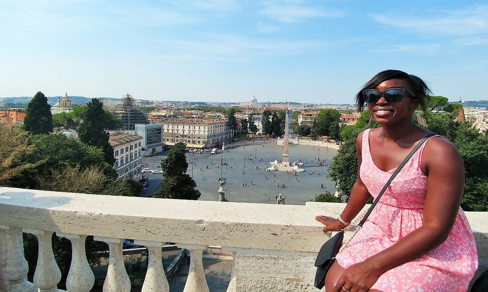 Shylo at the observation platform above Piazza Popolo