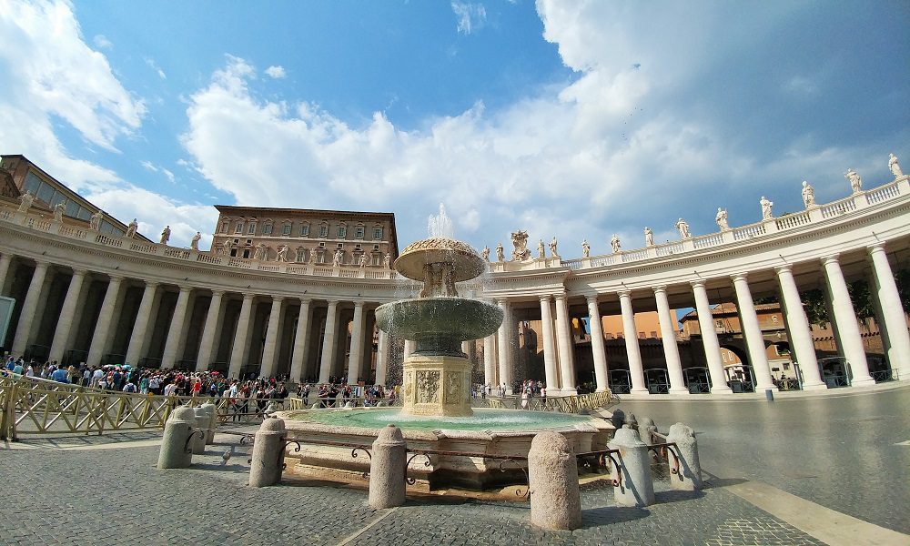 The fountain at Saint Peter's Square