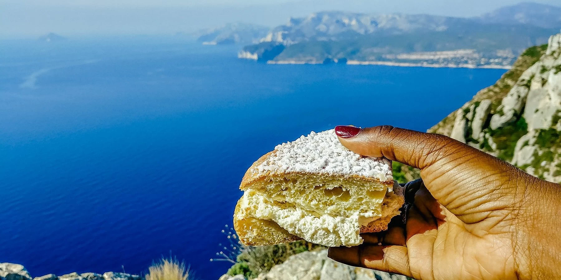 Dessert with a view along La route des cretes