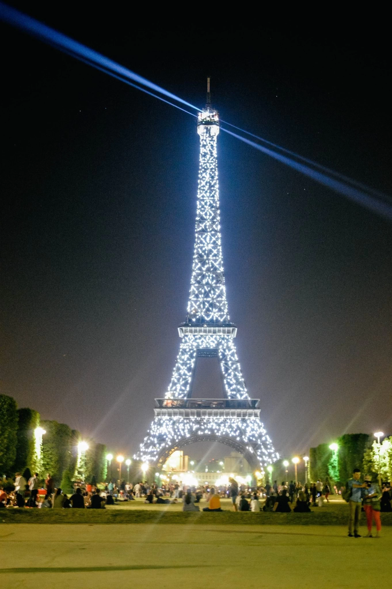 View of the Eiffel tower in Paris at night